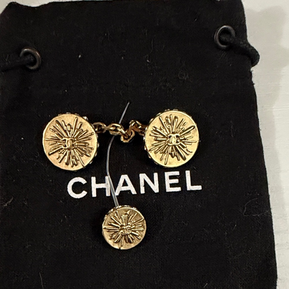 CHANEL Gold Sunburst Button cufflink Trio